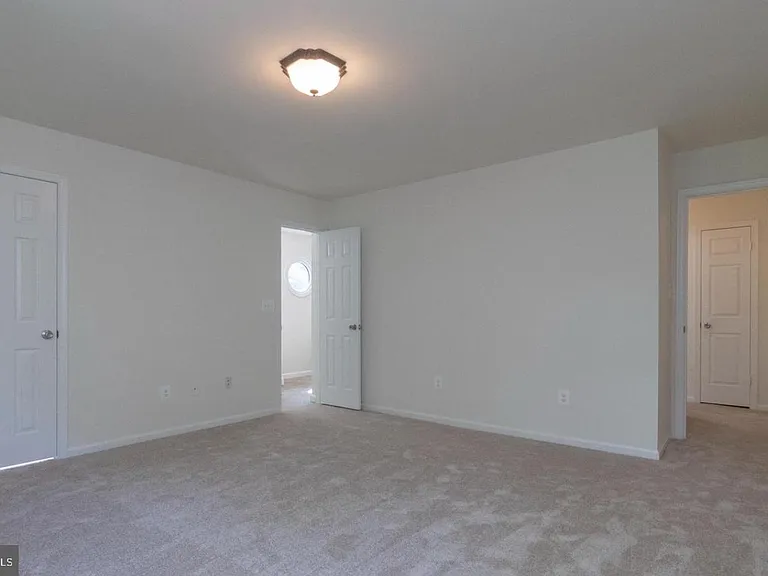 6120 Old Brentford Ct — Photo 9