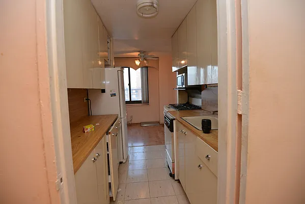 Sold by American Pride Realty, Inc. | media 22