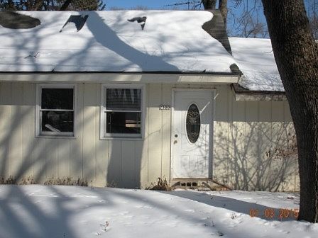 2nd image of 2300 Catherine Avenue