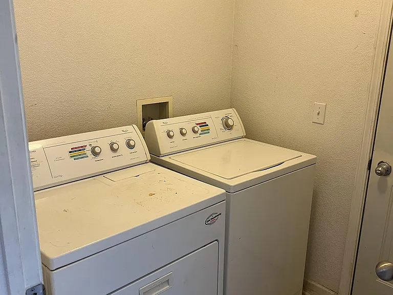 707 Elliott Ln — Photo 26