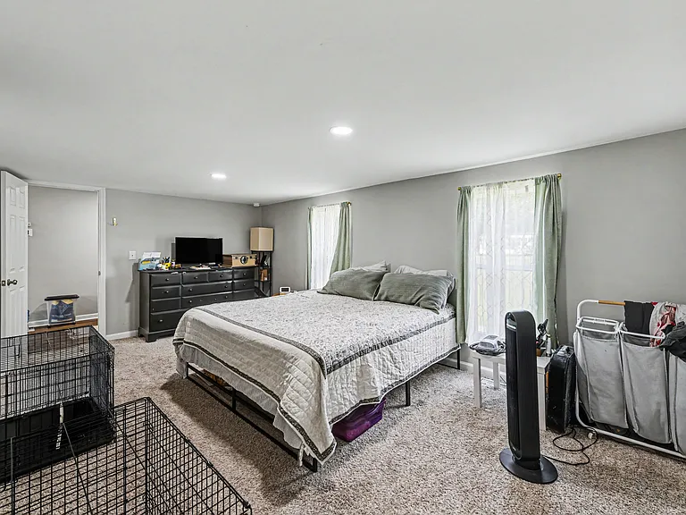 309 Farrell St — Photo 11