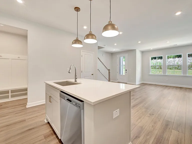 206 Solaire Aly — Photo 12