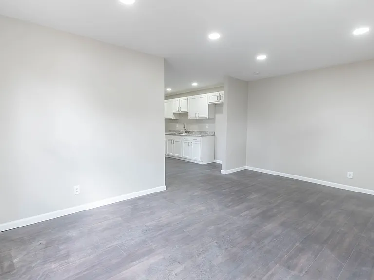 59 W Center St — Photo 13
