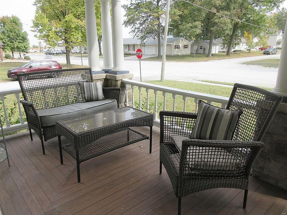 Front Porch NE Corner