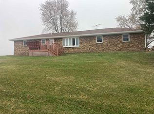 1021 Fish Lane Lane, Hazel Green, WI 53811