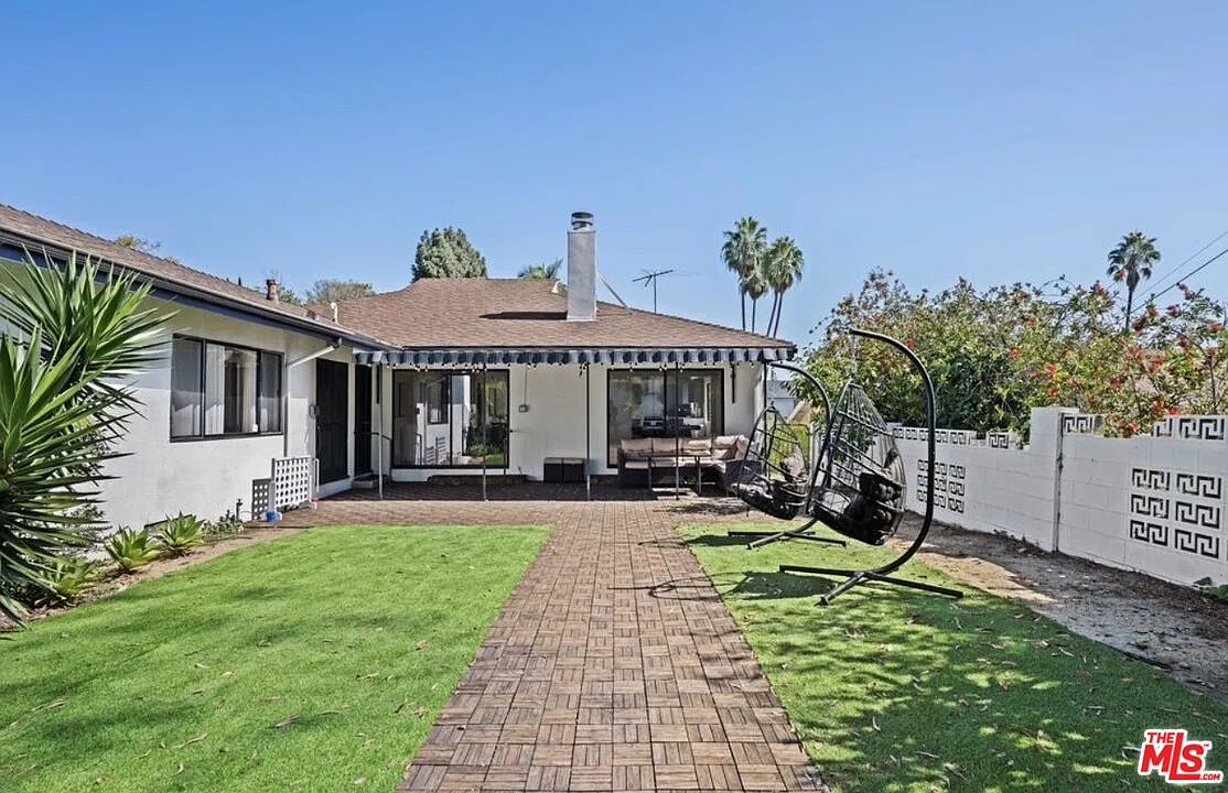 4 bed, 3.0 bath, 2511 sqft, $9,995 — Photo 3
