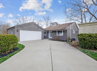 1645 Award Dr, Manchester, MO