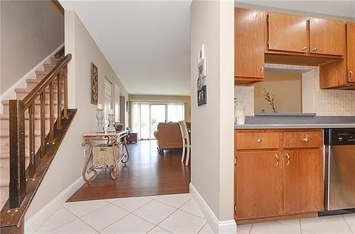 4th image of 299 Palombi Ct #299