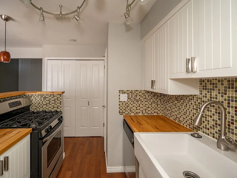 5407 S Willow Ln — Photo 5