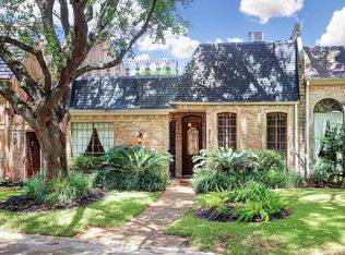 9514 Briar Forest Dr, Houston, TX 77063