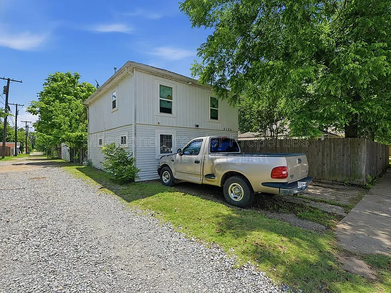 310 S Barrett Ave #101 — Photo 16