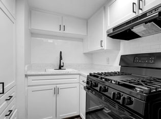 3706 W 8th St #2-110, Dallas, TX 75211