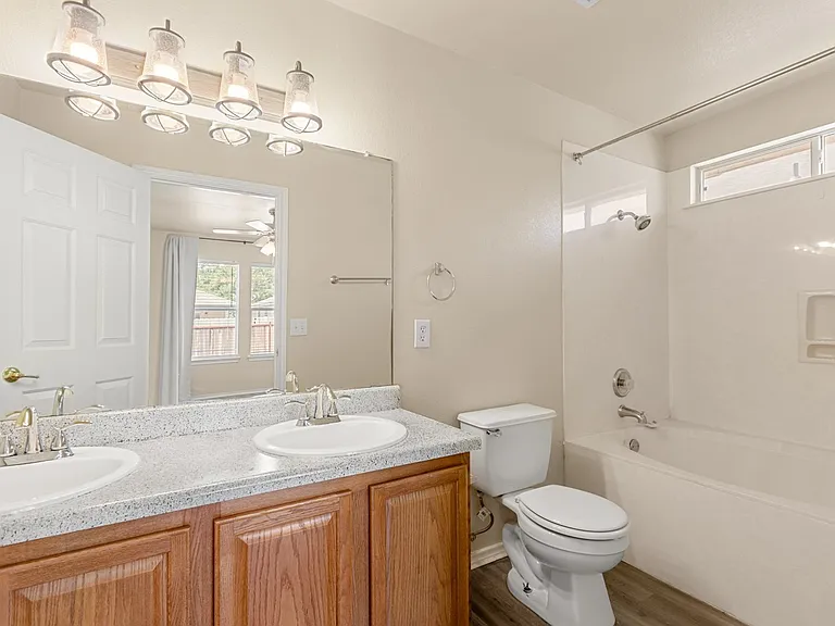 7400 Cayenne Ln — Photo 20