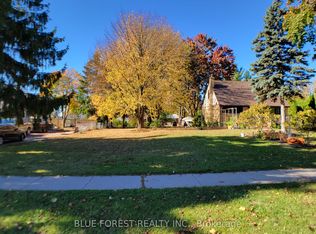 947 Dearness Dr, London, ON N6E 1N6