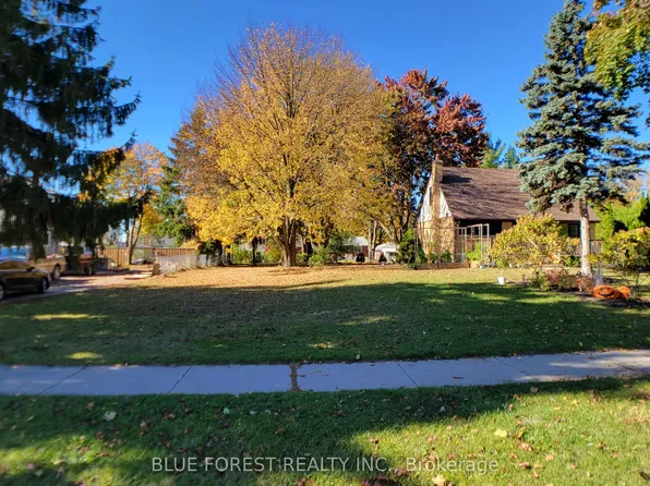 947 Dearness Dr, London, ON N6E 1N6
