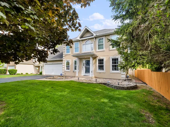 114 W Chicago Ave, Westmont, IL 60559