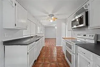 9214 Vagas Dr — Photo 14