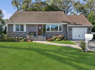 320 W 11th Street, Deer Park, NY 11729