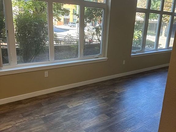 4th image of 1425 NE 7th Ave APT 213