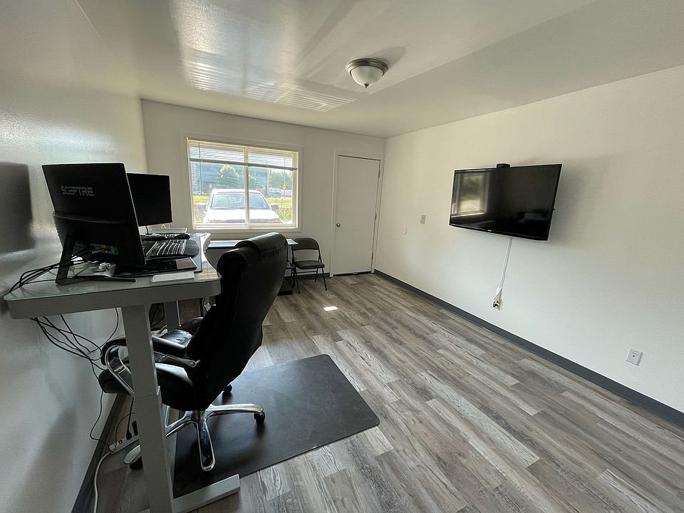 1st image of 711 W Willoughby Ave #4