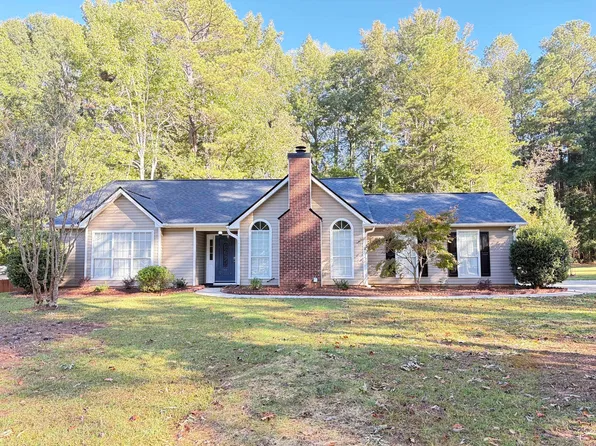 170 Sawgrass Manor Dr, Newnan, GA 30265