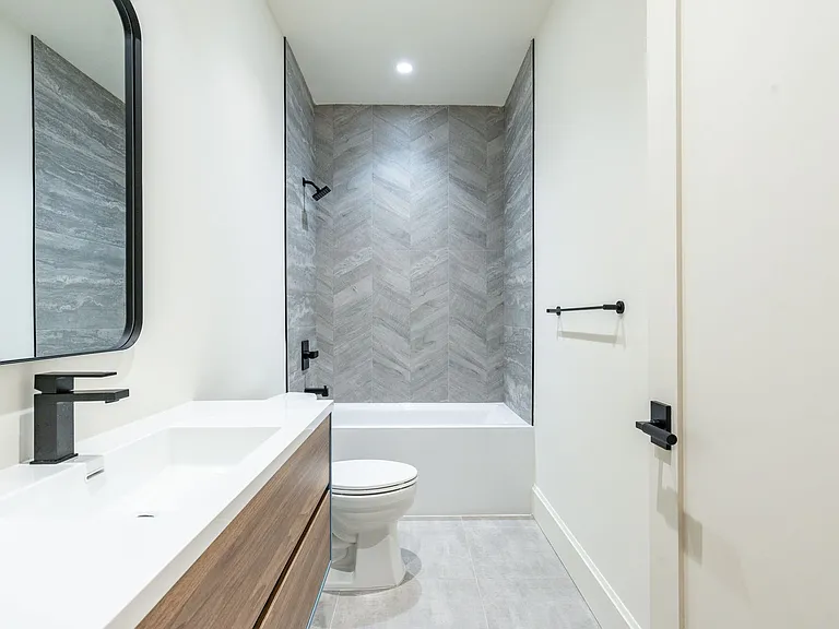3003 Glenwood — Photo 121