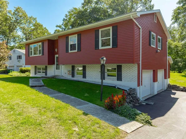 8 Albie Drive, Hyde Park, NY 12538