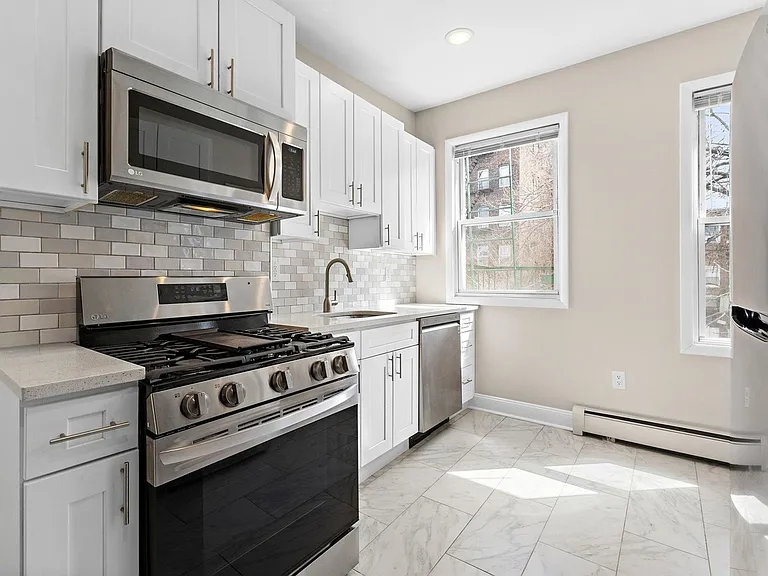 36 Corbin Ave #3 — Photo 6