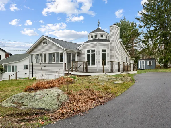 10 Mamacock Road, East Lyme, CT 06357