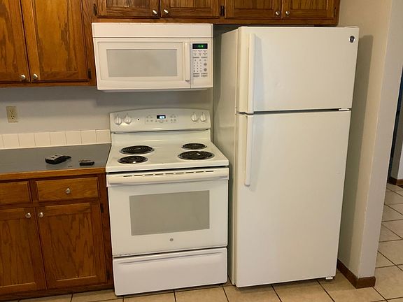 2nd image of 1435-1437 Ash Ct #1435