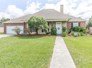 104 Bridgeport Ln, Carencro, LA 70520