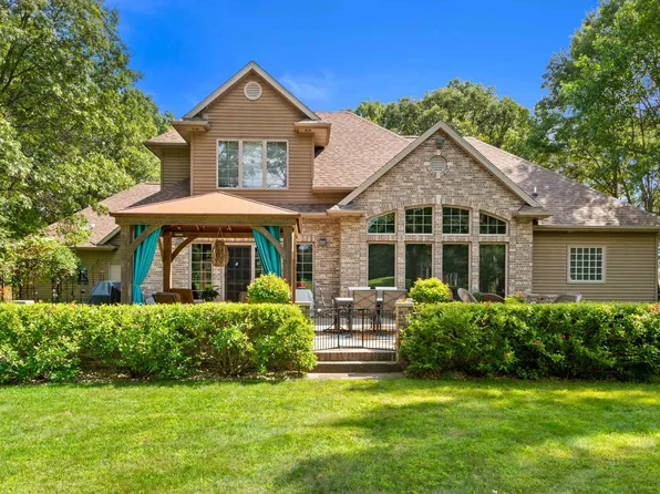 1366 Sawgrass Dr, Nekoosa, WI 54457
