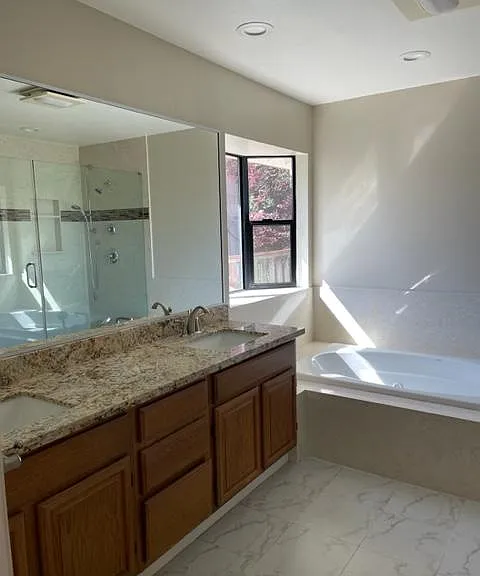 335 Live Oak Dr — Photo 23