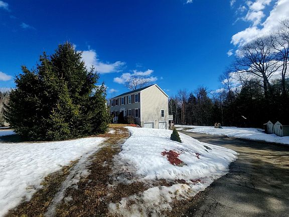 2nd image of 8 Byrne Road