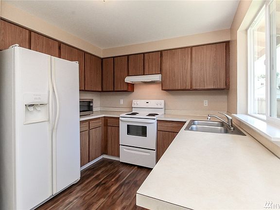 4th image of 517 15th St SE