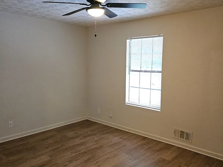 490 S Jeff Davis Dr #B — Photo 19