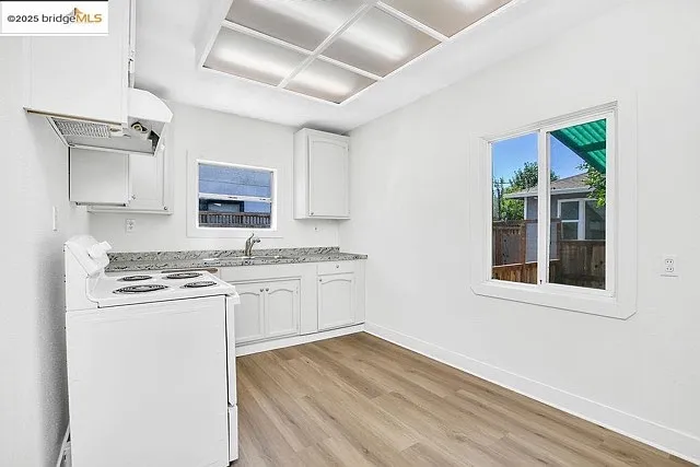 1012 G St — Photo 7