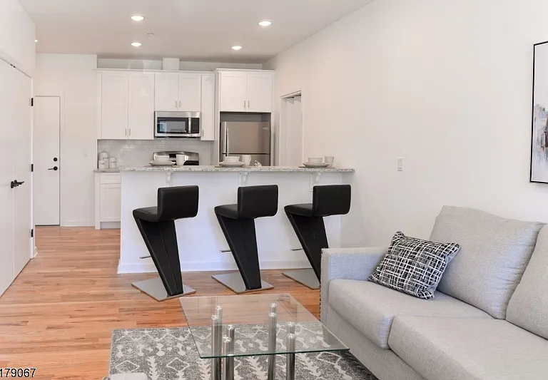 610 Mill St #333 — Photo 1