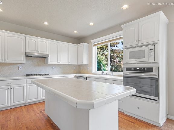 2nd image of 1304 SE 14th Ave