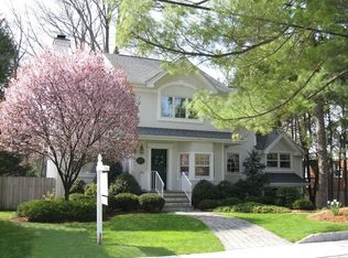 25 Lloyd Rd, Ho Ho Kus, NJ 07423