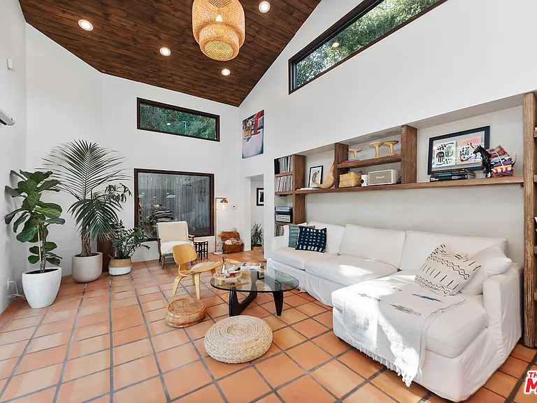 1362 Old Topanga Canyon Rd — Photo 6