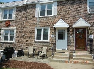2241 S Harwood Ave, Upper Darby, PA 19082