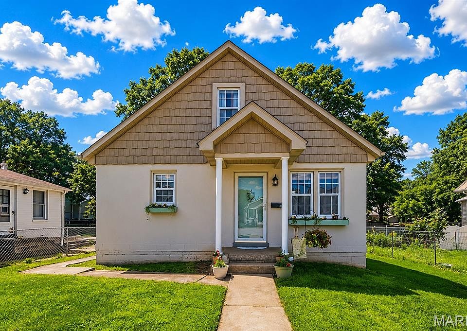 1st image of 206 Magnolia Ave