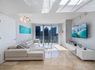 92 SW 3rd St APT 3802, Miami, FL 33130