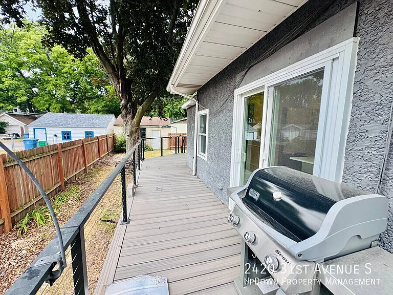 2420 31st Ave S — Photo 21