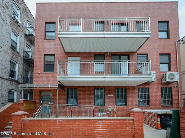 1270 64th St #2B, Brooklyn, NY 11209