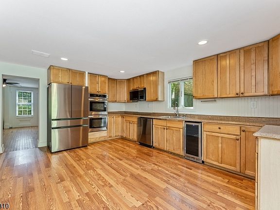 3rd image of 234 Califon-Cokesbury Rd