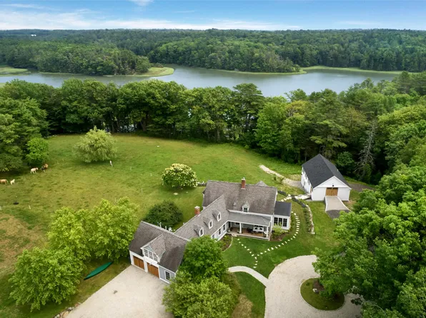 27 Bartol Island Road, Freeport, ME 04032