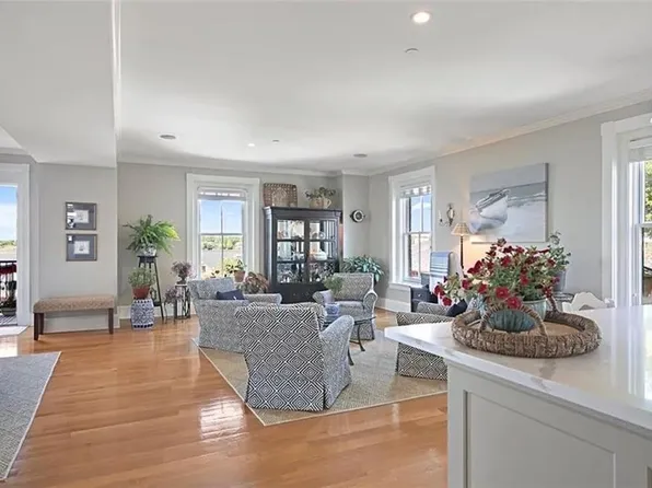 423 Hope St Unit D, Bristol, RI 02809