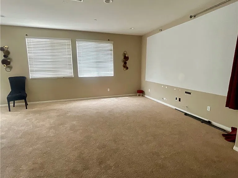 9579 Seasons Dr — Photo 5